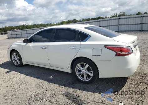 2015 Nissan Altima 2.5 z USA, uszkodzony, nr VIN 1N4AL3AP3FN408020